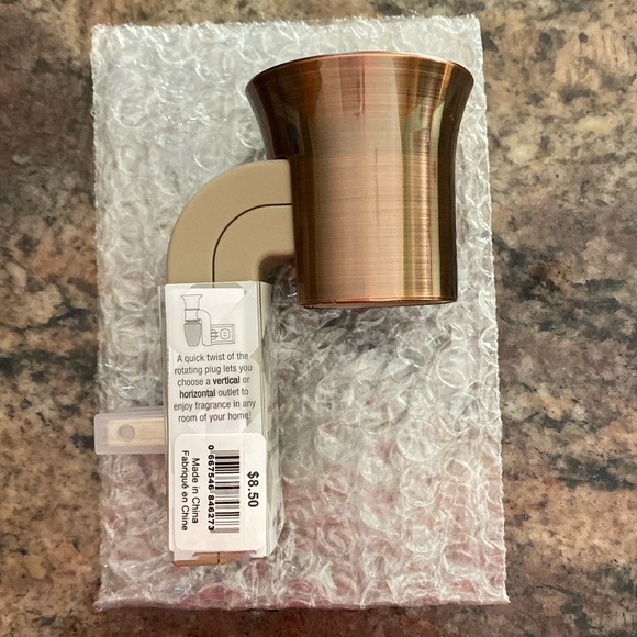 “Brushed Faux Copper Flare” Wallflowers Fragrance Plug-In Bath & Body Works, NWT - Picture 3 of 7